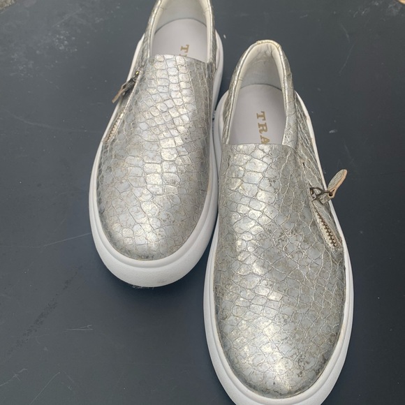 Trask metallic  snakeskin zippered slip ons women’s size 7 - Picture 3 of 6